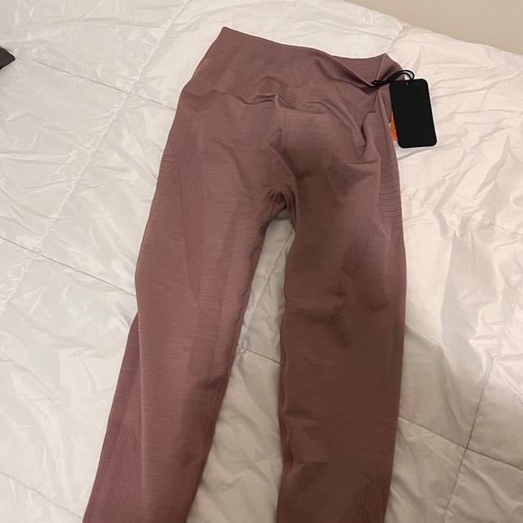 alphalete pink leggings - Picture 2 of 4